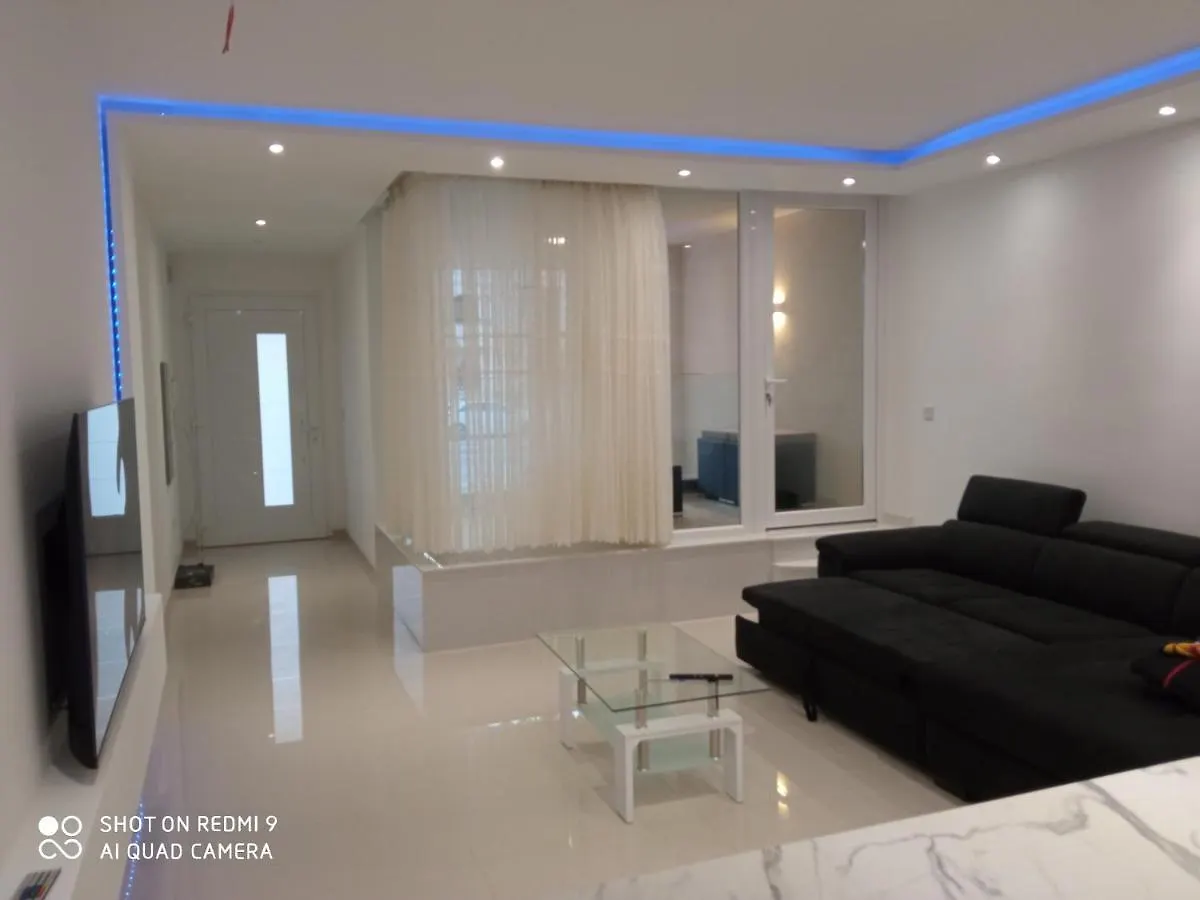 Private Modern Maisonette at Birguma Lejlighed Naxxar 0*,  Malta