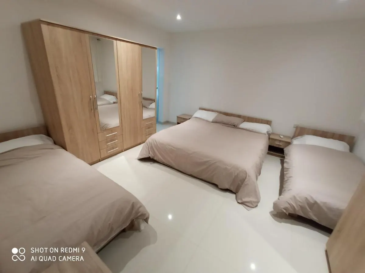 Private Modern Maisonette at Birguma Lejlighed Naxxar