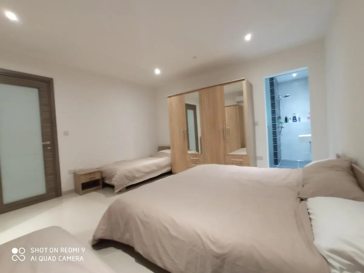Private Modern Maisonette at Birguma Lejlighed Naxxar