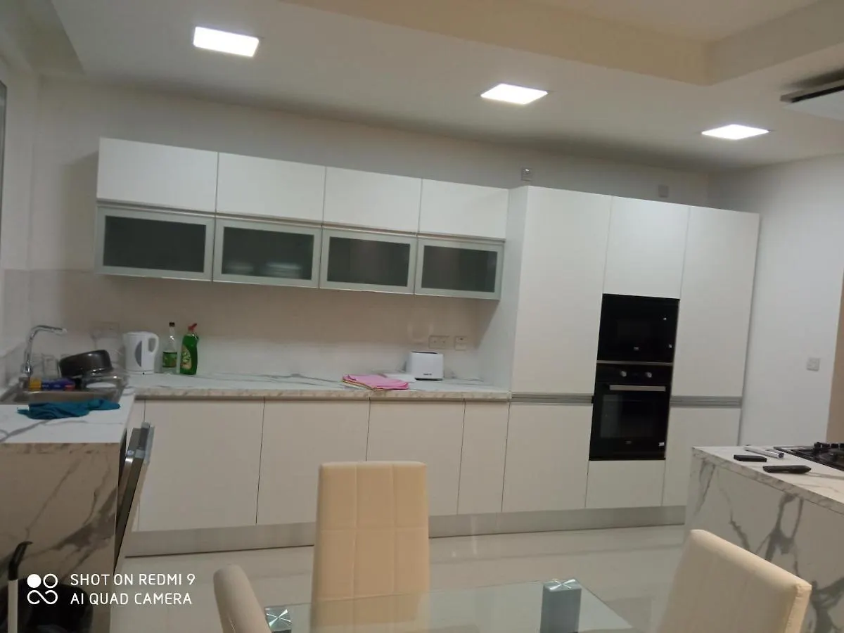 Private Modern Maisonette At Birguma Apartment Naxxar